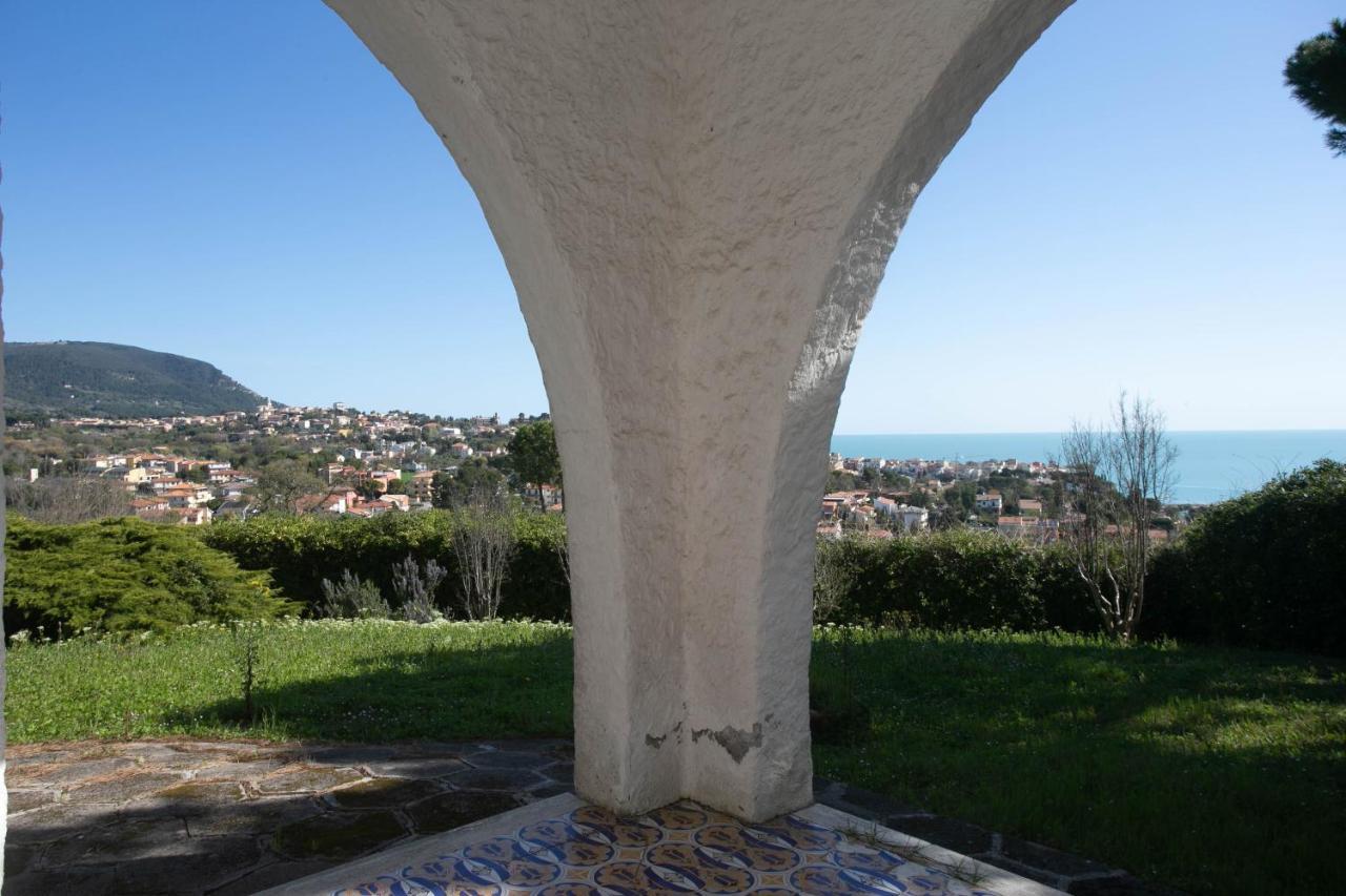 N111 - Numana, Singola Con Giardino E Vista Mare Apartament *